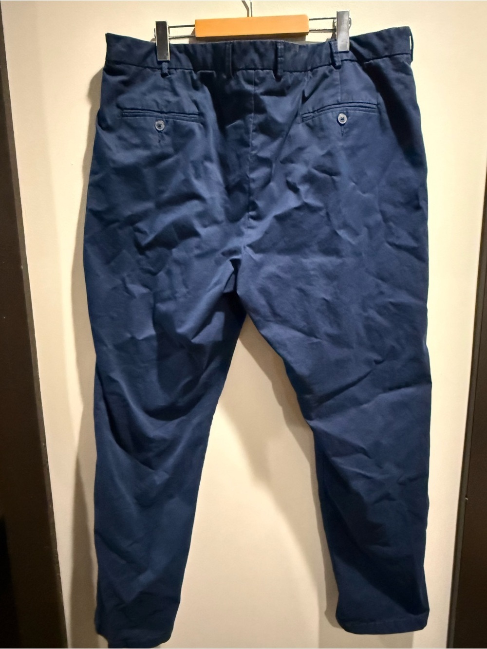 38. Saks Fifth Avenue Deep Navy Men's Chinos 40/32 - Picture 5 of 7